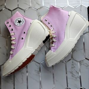 Converse Chuck 70 De Luxe Wedge size 7